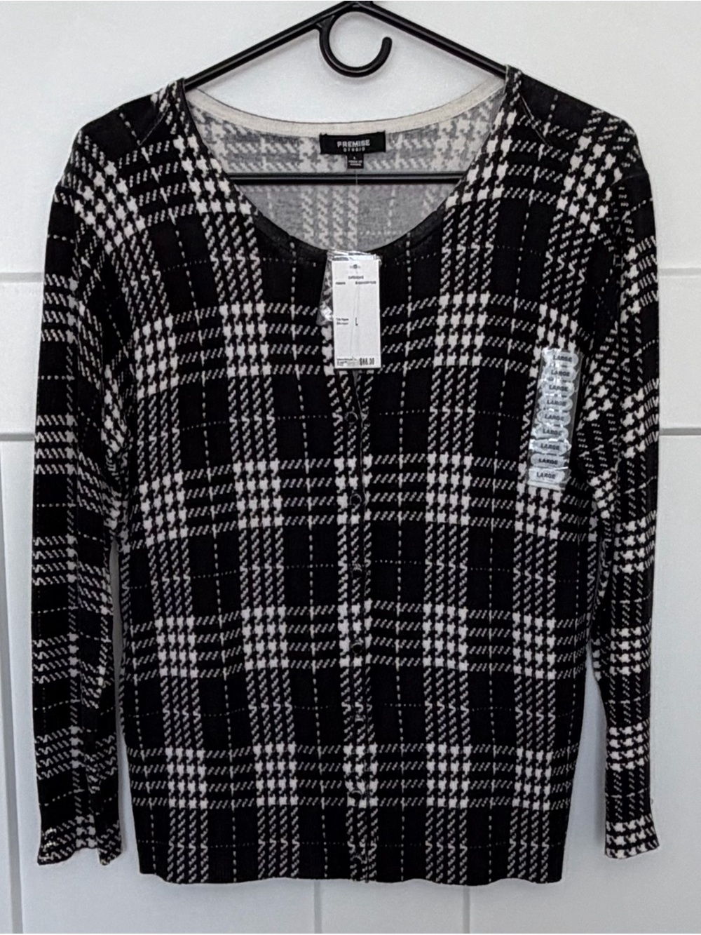 Premise Studio NWT Black & White Crewneck button-Down Cardigan Sweater Sz LARGE